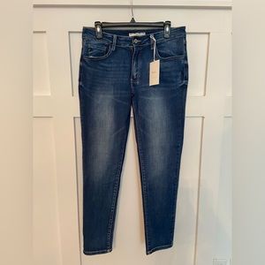 NWT Size 13 KanCan Mid Rise Skinny Jeans with Stretch